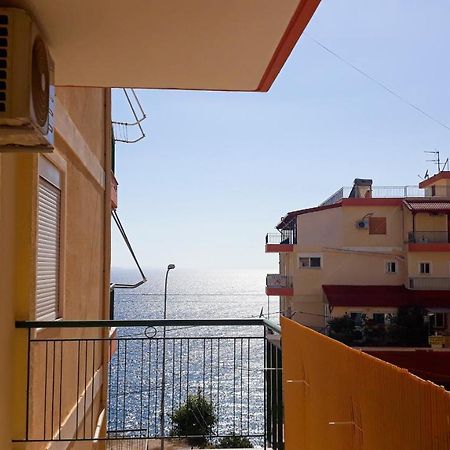 Hotel Sea Breeze Sarandë Exteriör bild