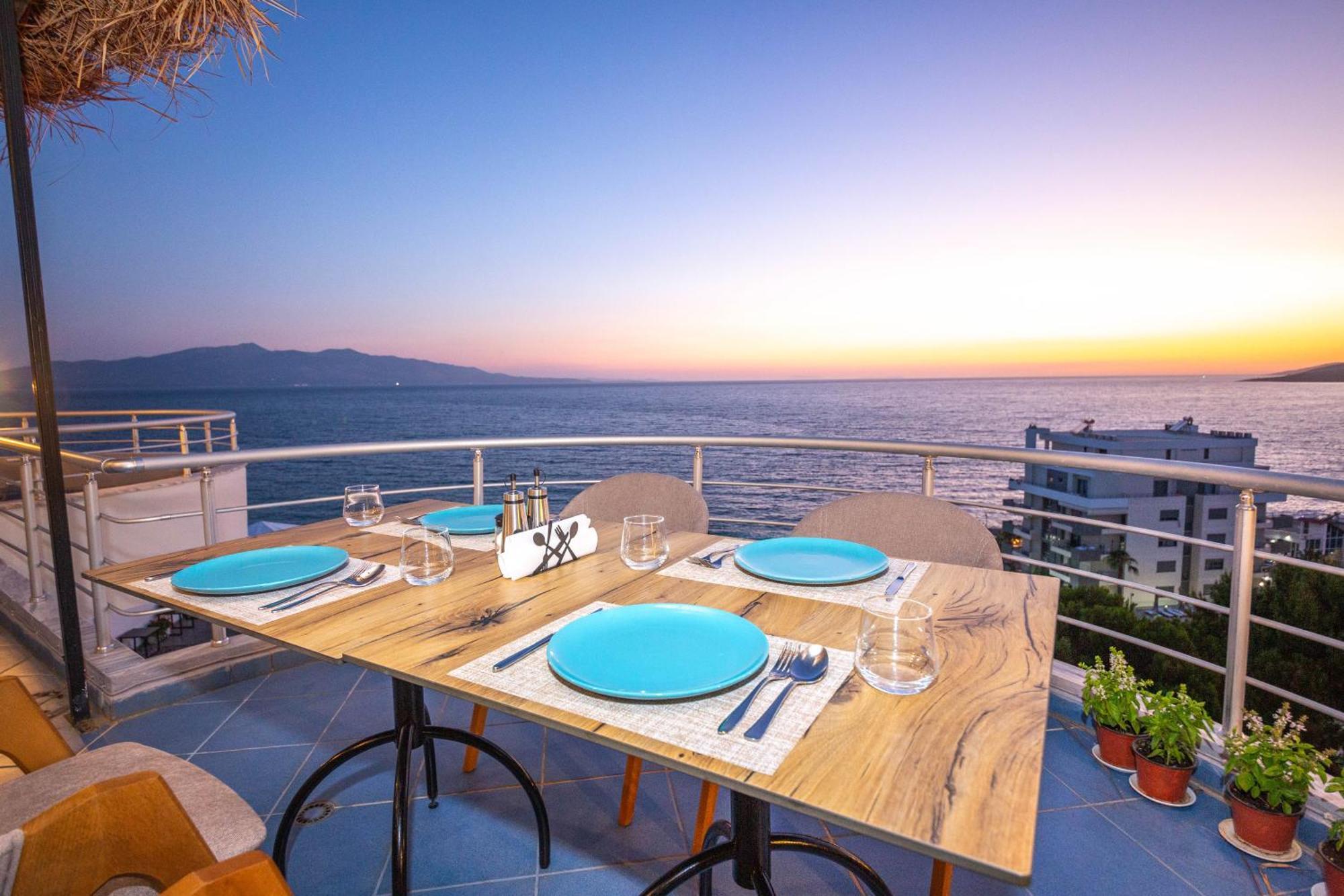 Hotel Sea Breeze Sarandë Exteriör bild